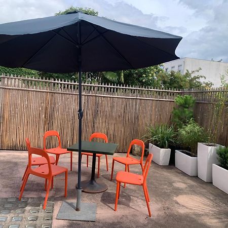 Apartamento Le Beaufleury Et Sa Terrasse A La Victoire Burdeos Exterior foto
