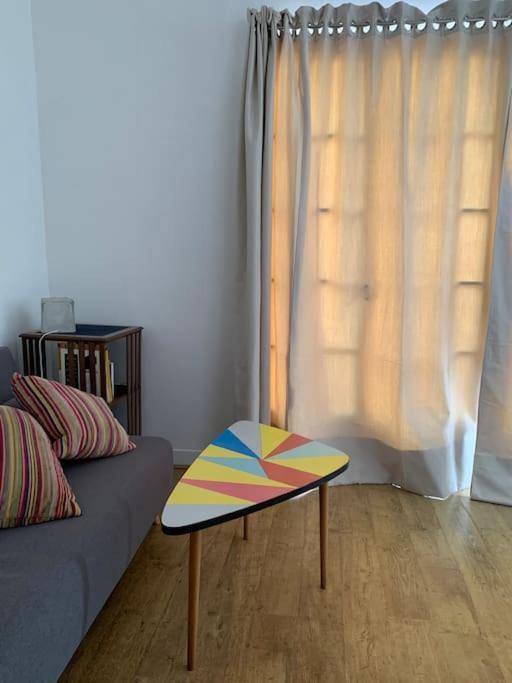 Apartamento Le Beaufleury Et Sa Terrasse A La Victoire Burdeos Exterior foto