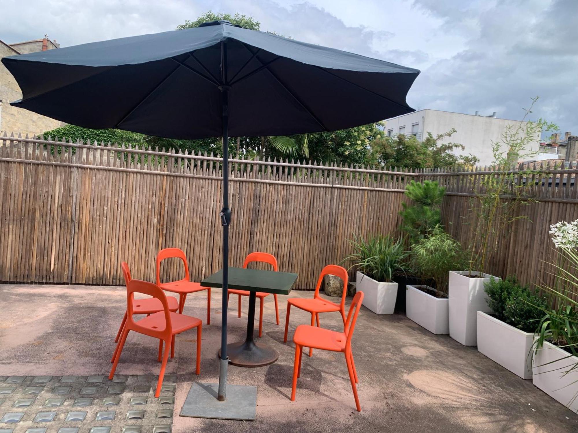 Apartamento Le Beaufleury Et Sa Terrasse A La Victoire Burdeos Exterior foto