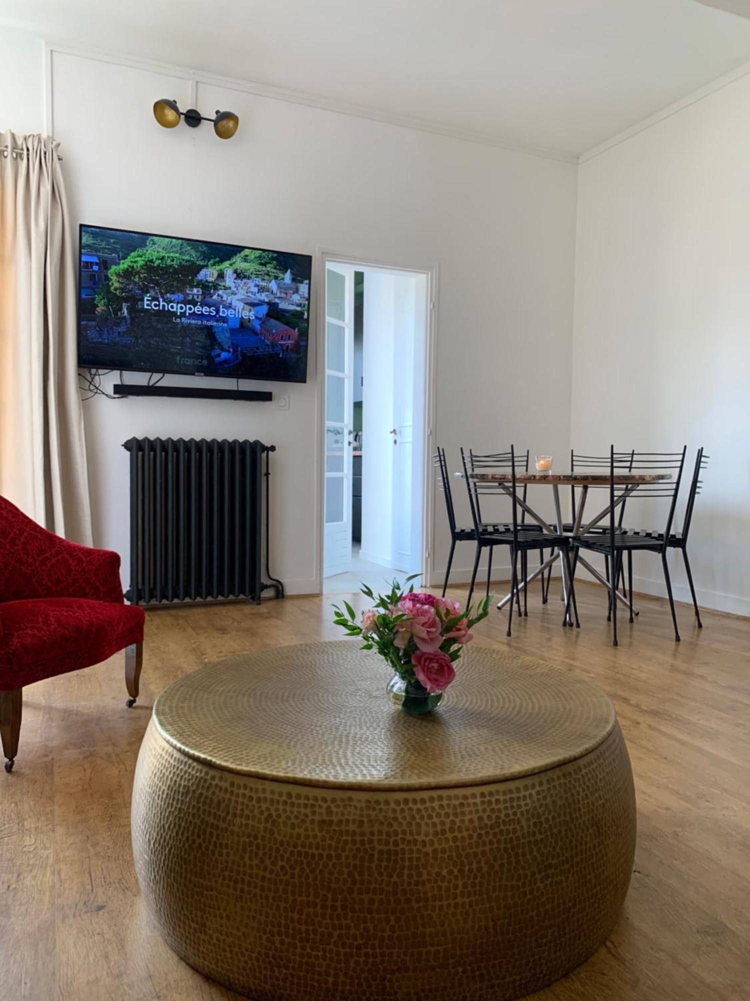 Apartamento Le Beaufleury Et Sa Terrasse A La Victoire Burdeos Exterior foto
